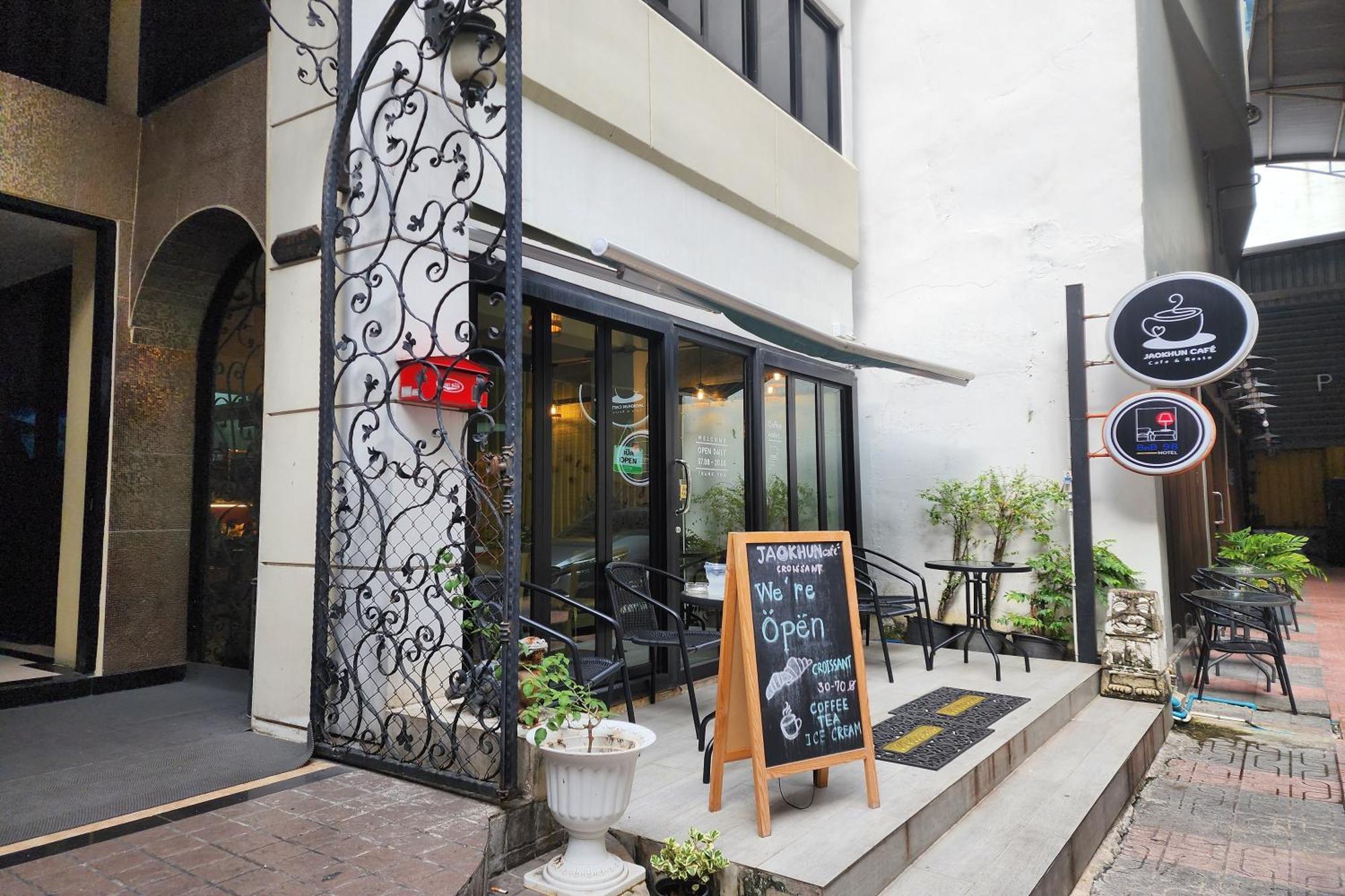 Bnb98 Silom Hotel バンコク都 エクステリア 写真
