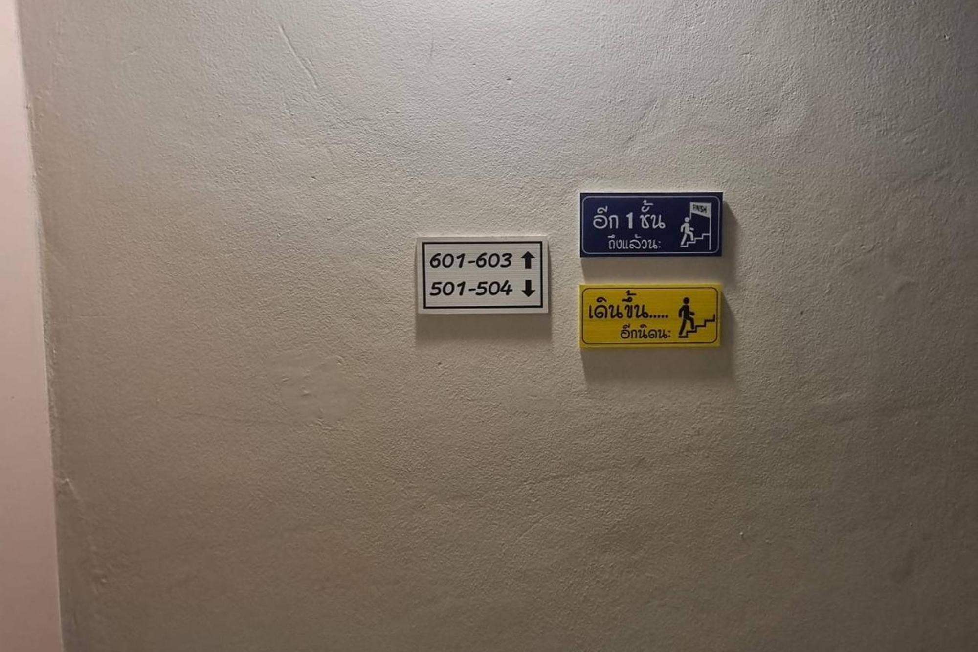 Bnb98 Silom Hotel バンコク都 エクステリア 写真