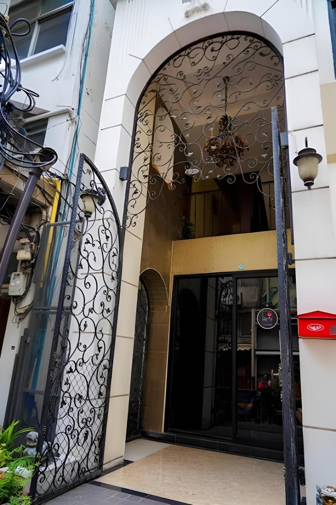 Bnb98 Silom Hotel バンコク都 エクステリア 写真