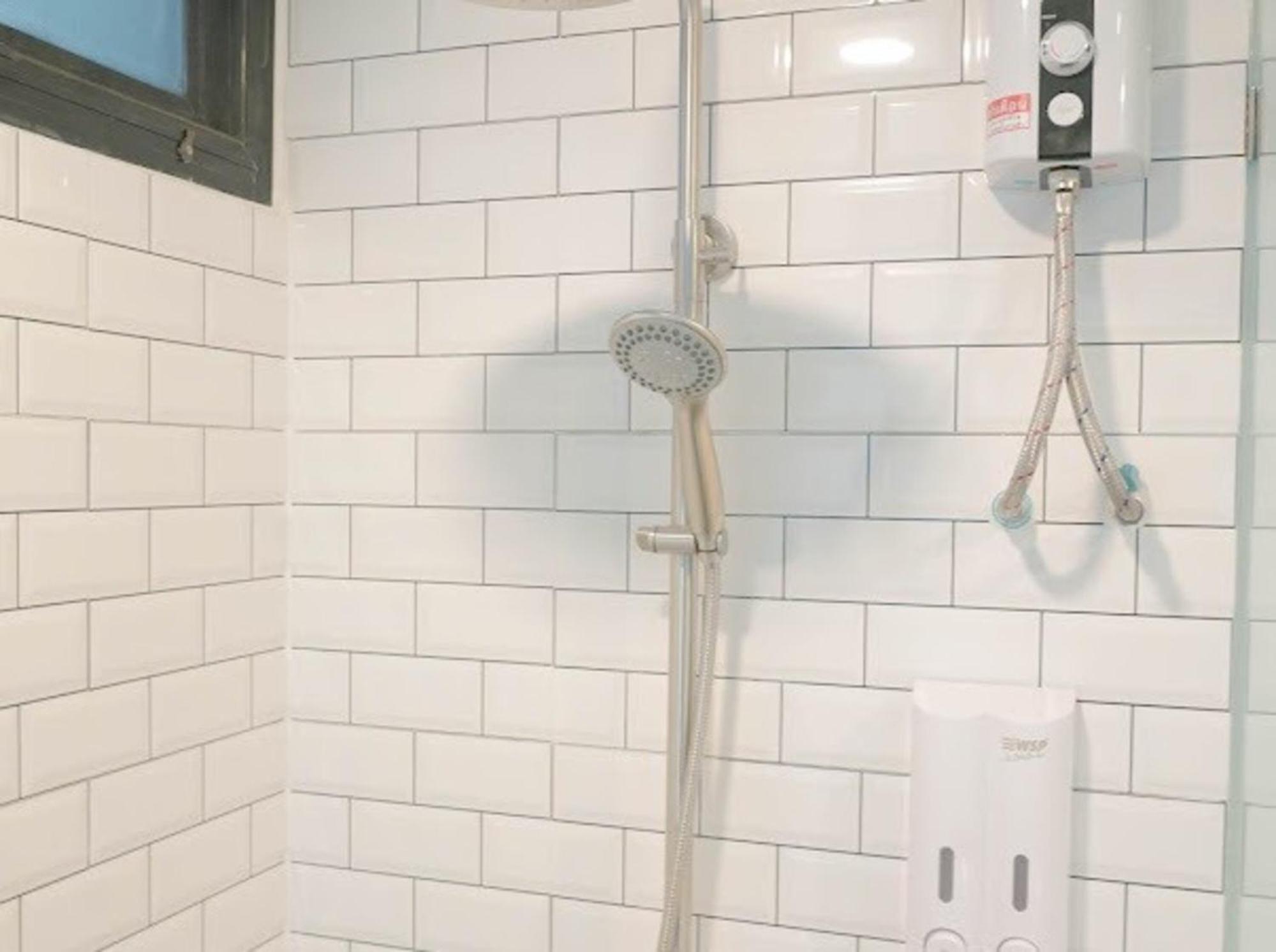 Bnb98 Silom Hotel バンコク都 エクステリア 写真