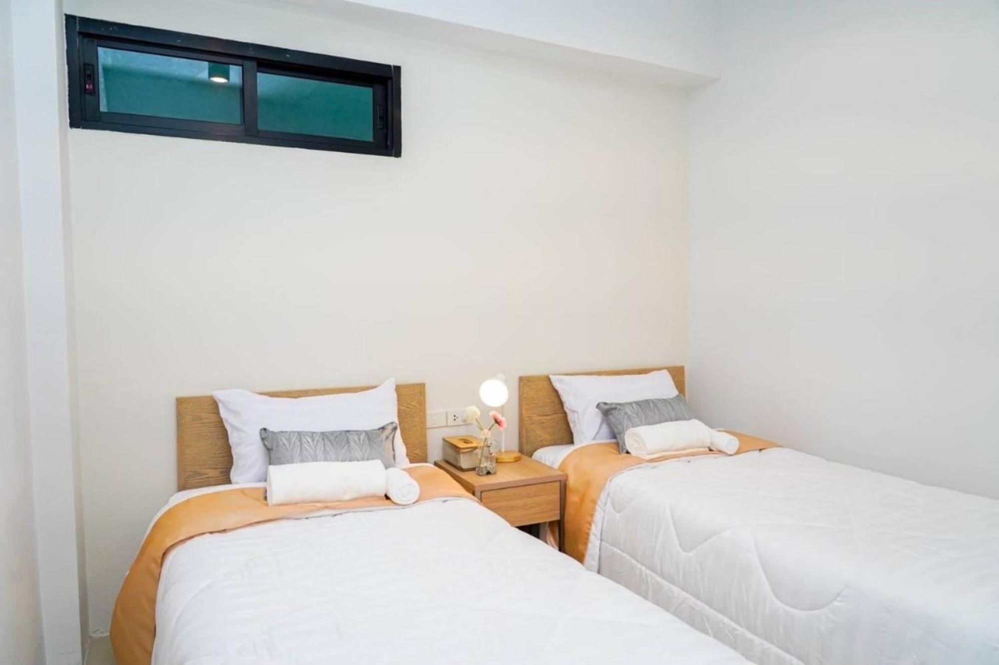 Bnb98 Silom Hotel バンコク都 エクステリア 写真