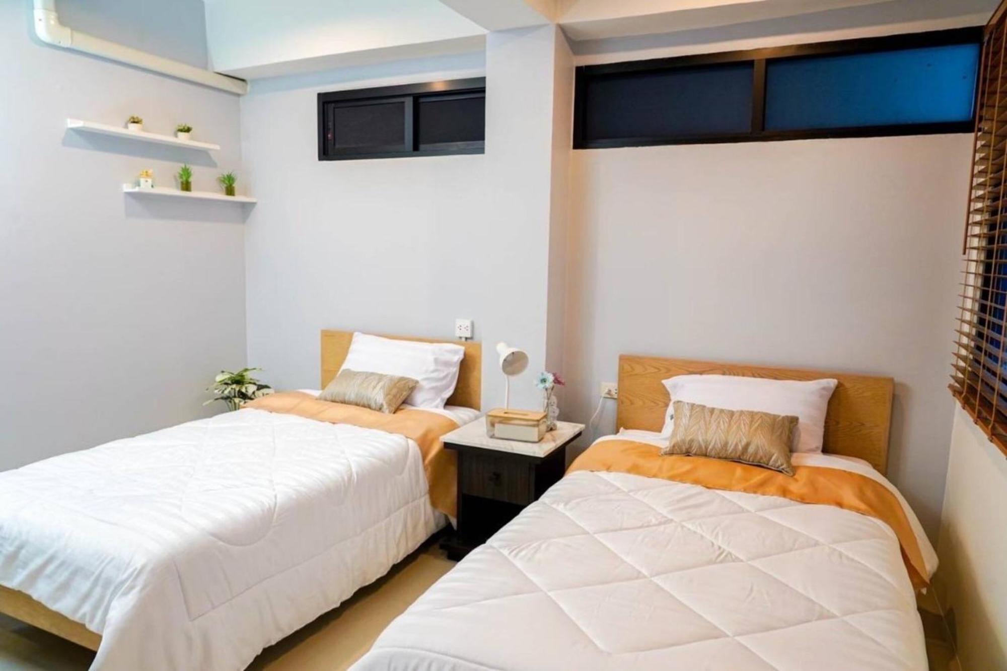 Bnb98 Silom Hotel バンコク都 エクステリア 写真