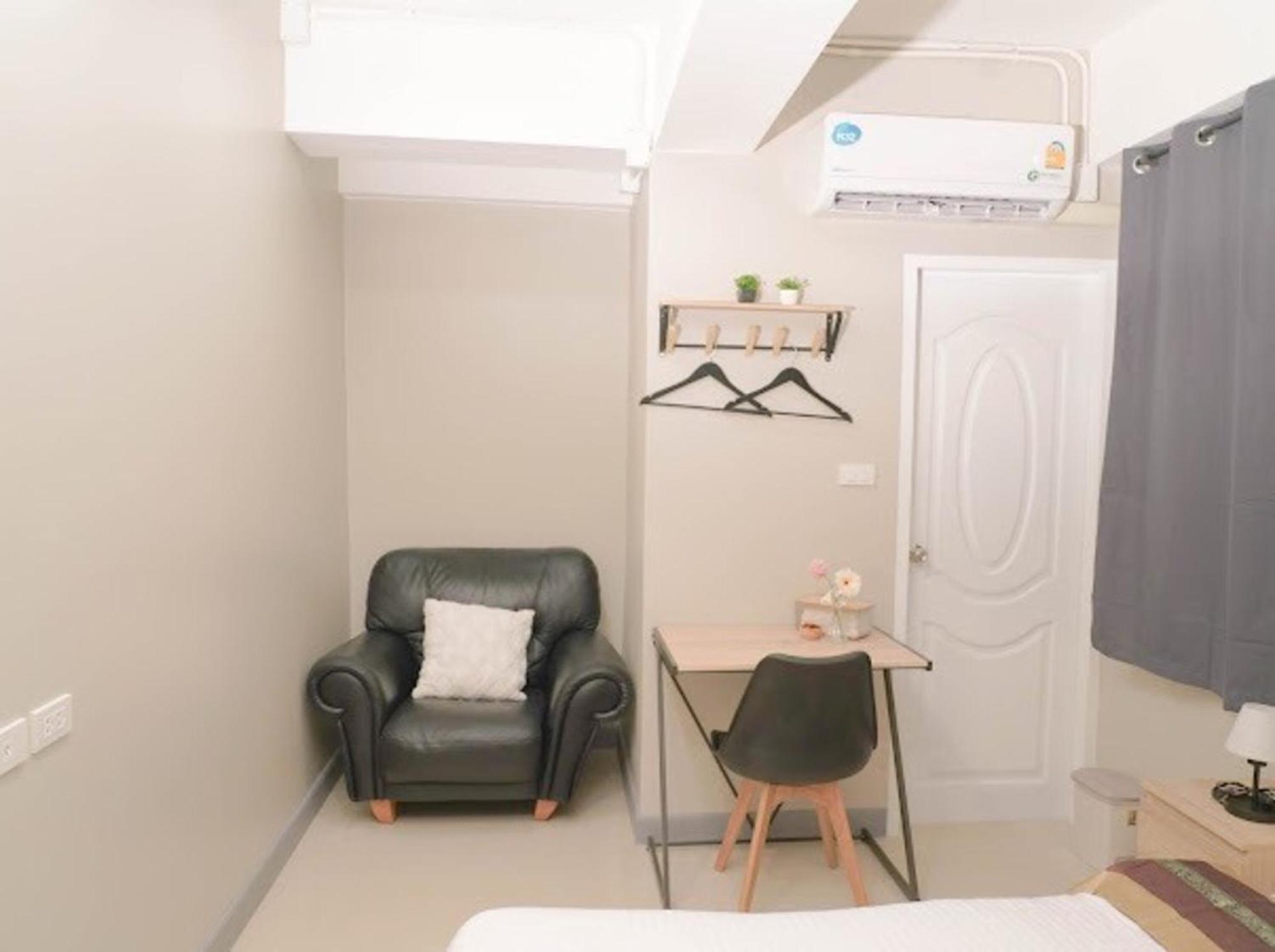 Bnb98 Silom Hotel バンコク都 エクステリア 写真