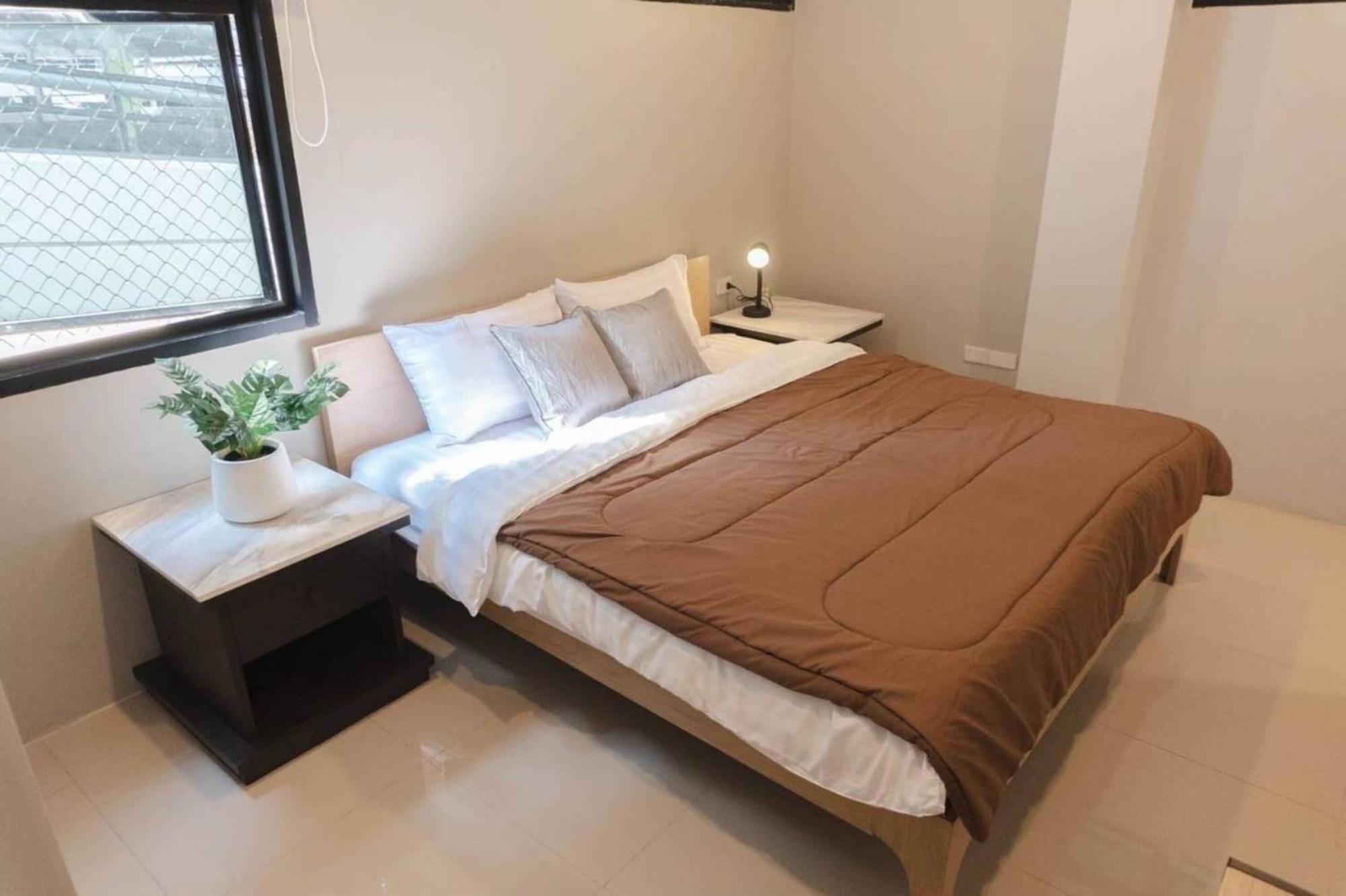 Bnb98 Silom Hotel バンコク都 エクステリア 写真